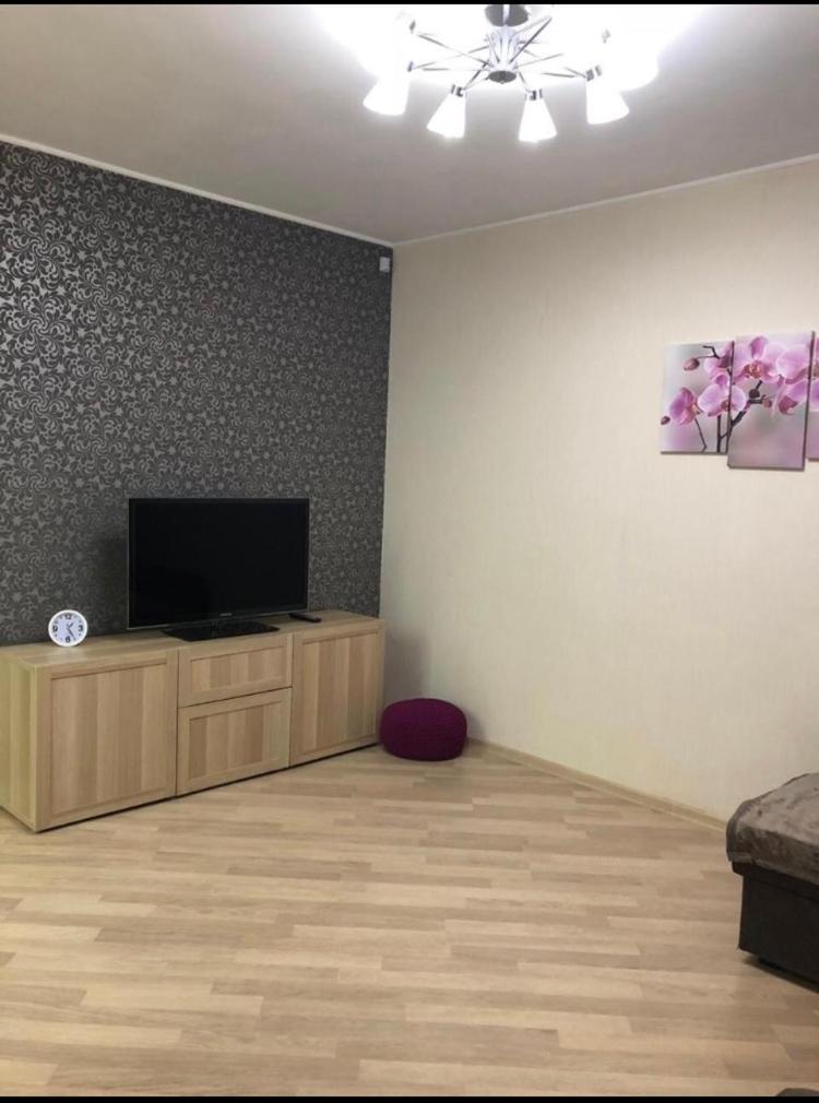 Apartamenty Na Sibgata Hakima U Riviery Kazan Exterior foto